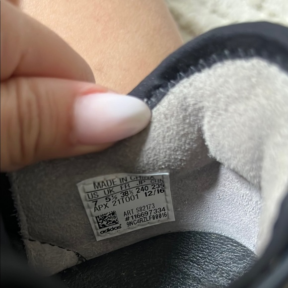 Adidas Y3 Astral leather women’s sneaker - Picture 3 of 4